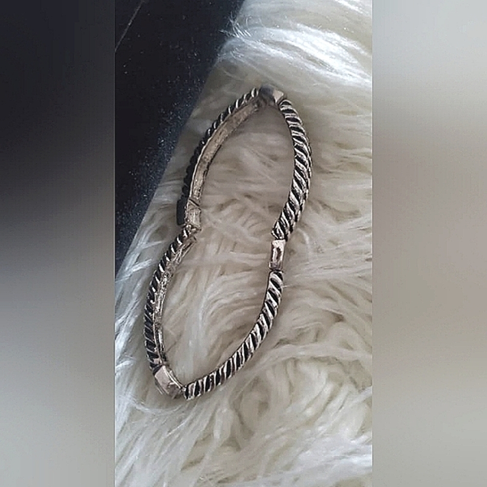 Vintage Silver Tone Chain Link Fashion Hand Bracelet. 🌴
